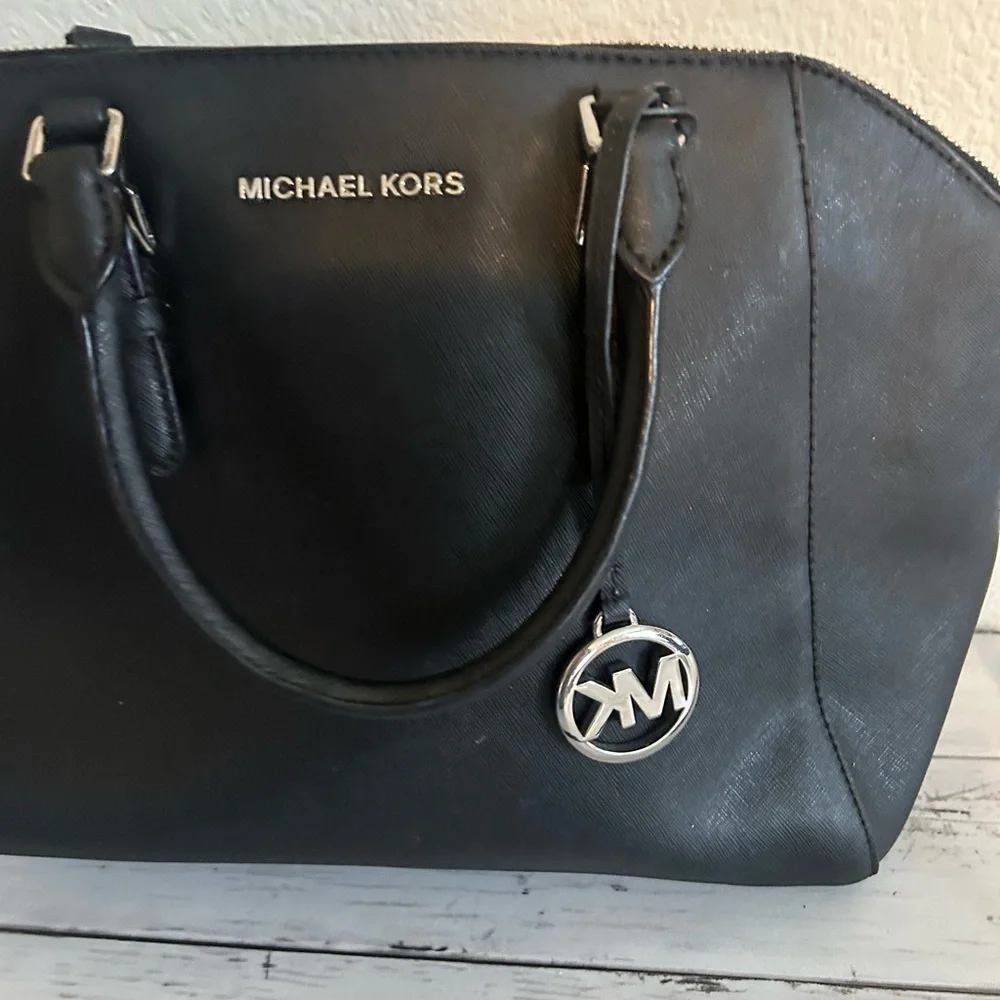 Michael Kors Nero Black and silver Purse with crossbody strap